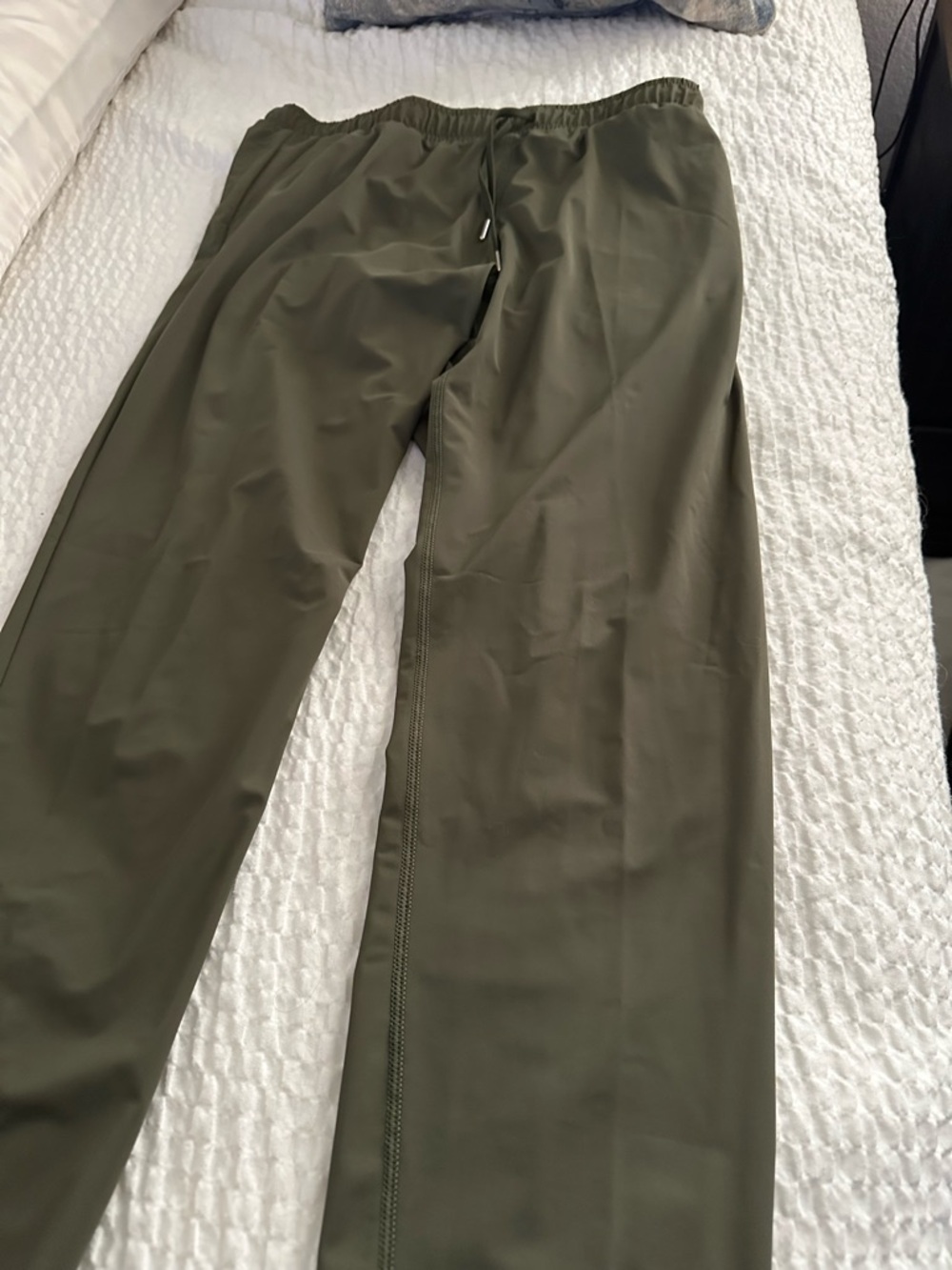 Zyia Everywhere pant Ex Condition. Olive Green Size Medium